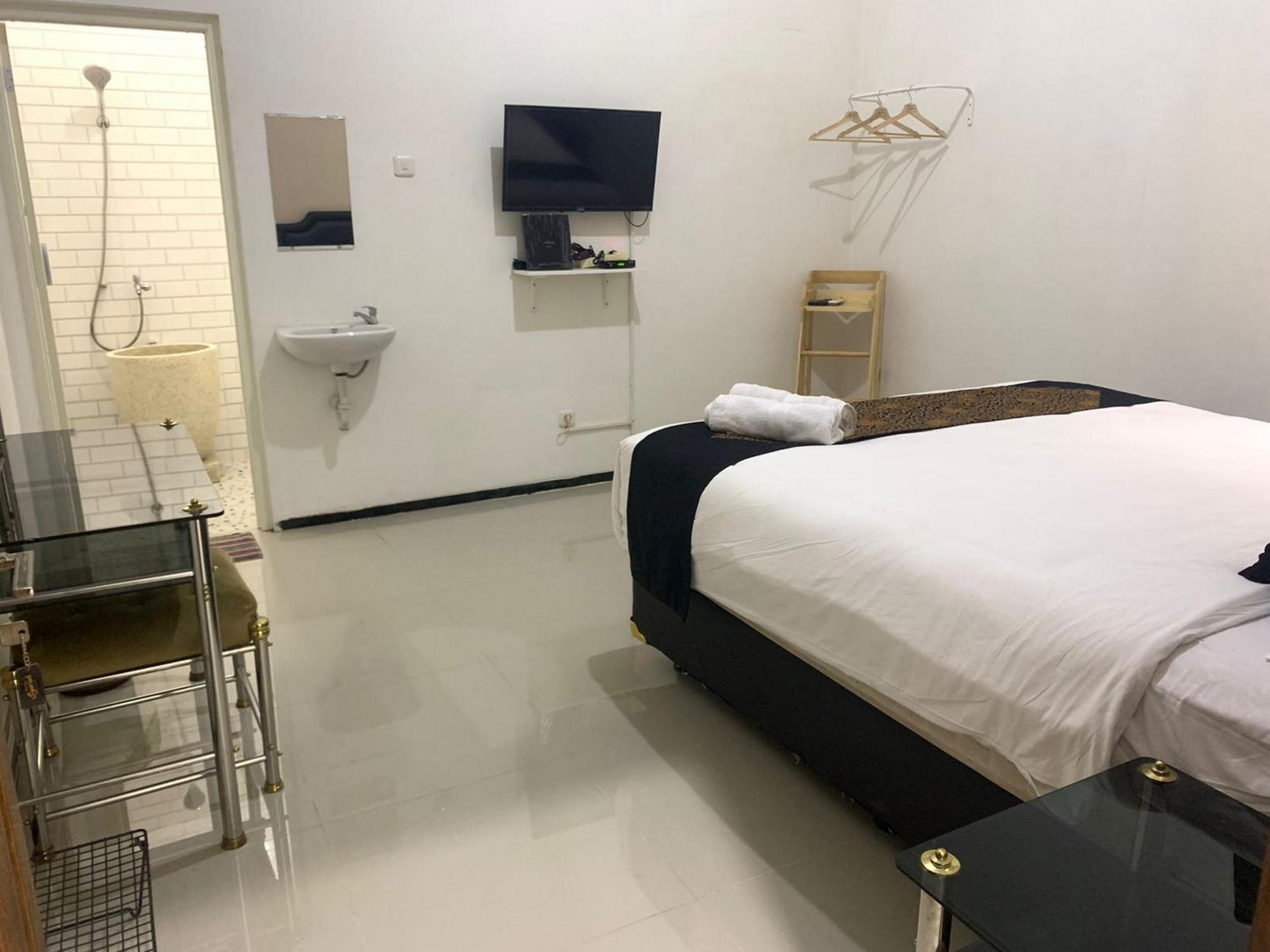 Tjahaja Baroe Syariah Mitra Reddoorz At Dukuh Kupang Surabaya Exterior foto