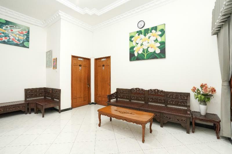 Tjahaja Baroe Syariah Mitra Reddoorz At Dukuh Kupang Surabaya Exterior foto